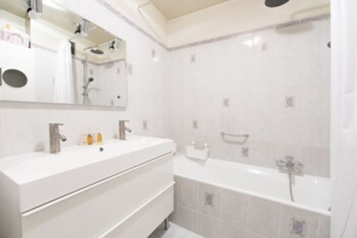 Room 2 of 12