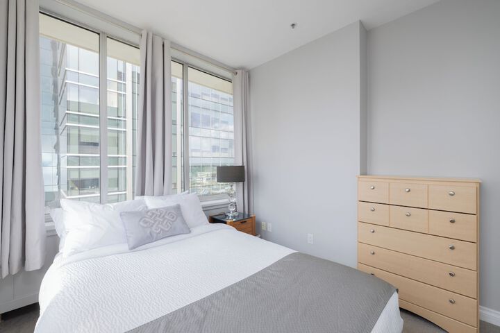 Room 4 of 14