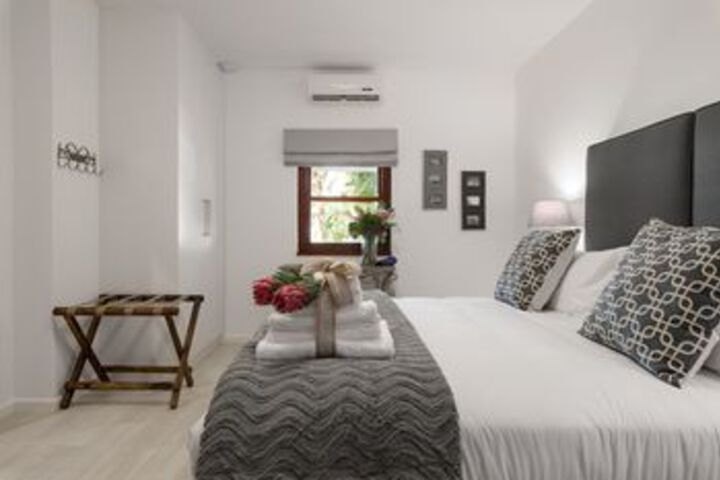 Room 105 of 211