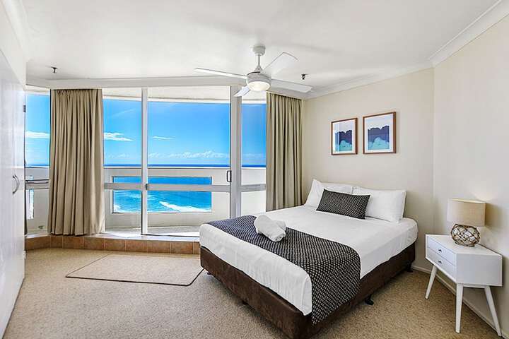 Room 10 of 37