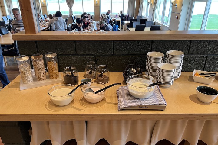 Dining 48 of 68
