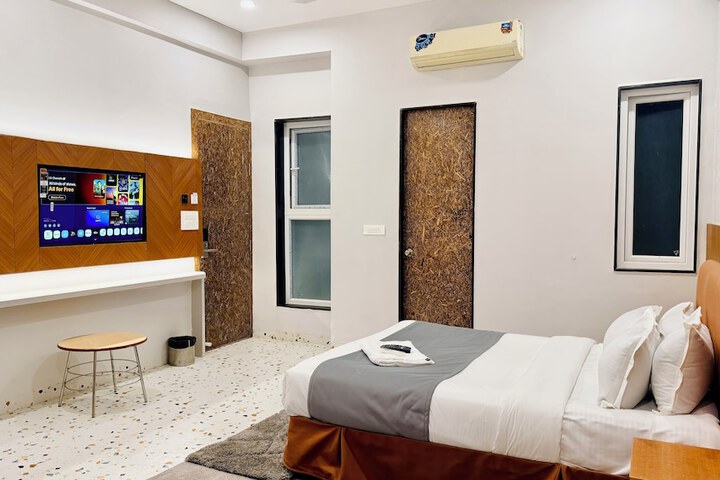 Room 48 of 92