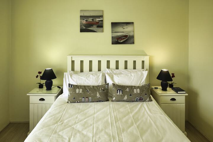Room 4 of 18