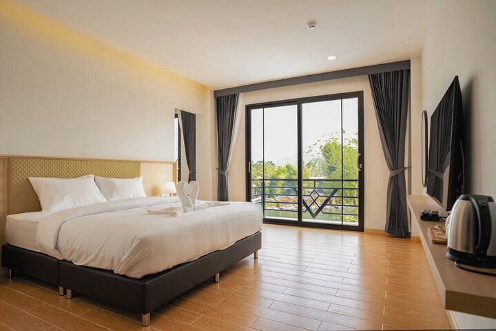 Room 10 of 50