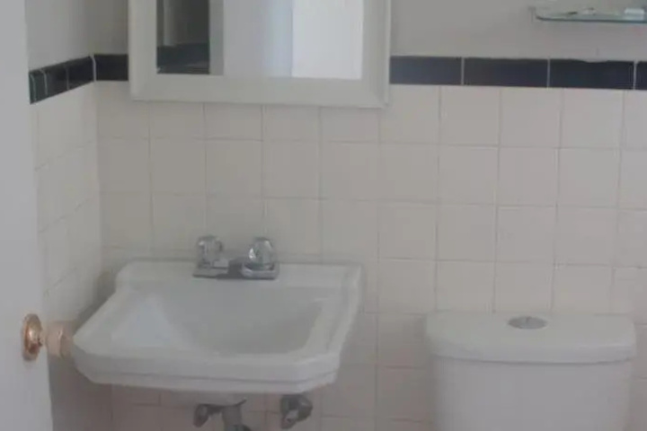 Room 7 of 10