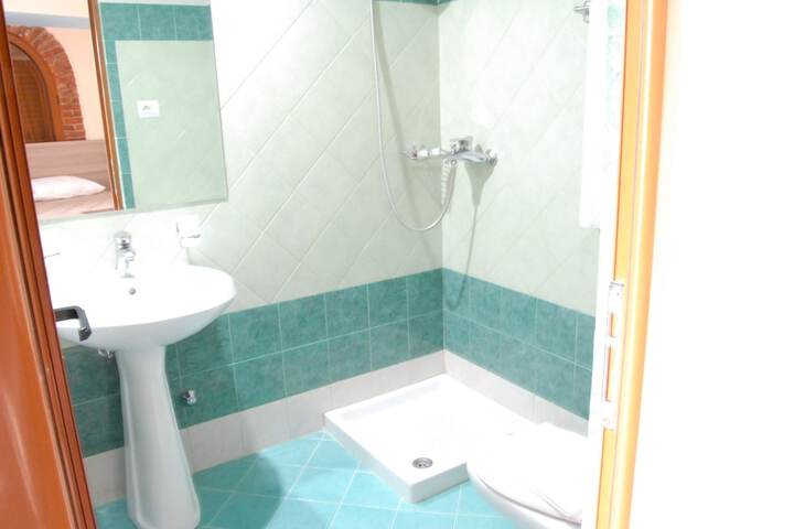 Room 20 of 36