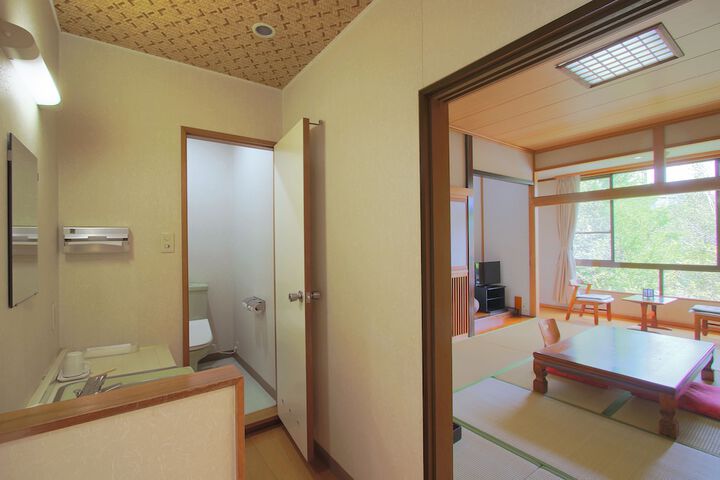 Room 9 of 27
