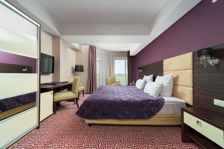 Room 10 of 78