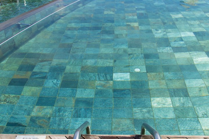 Pool 44 of 157