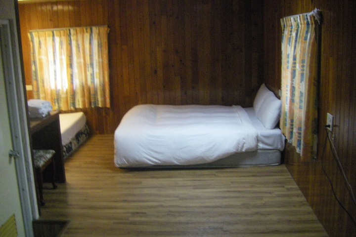Room 18 of 43