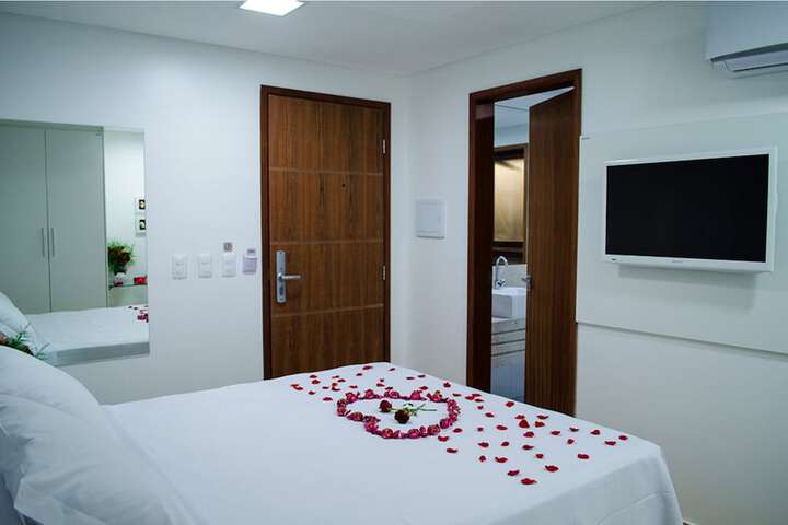 Room 3 of 44