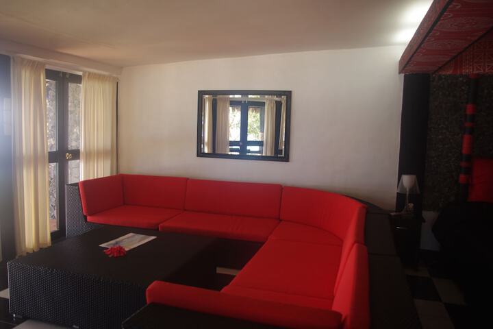 Room 28 of 68
