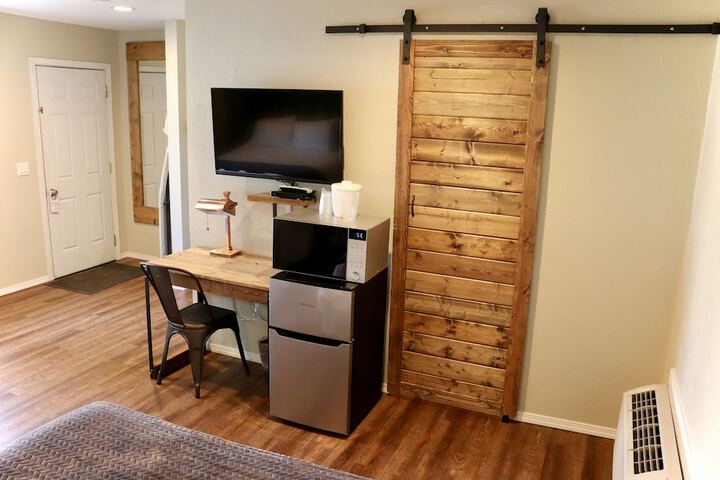 Room 15 of 48