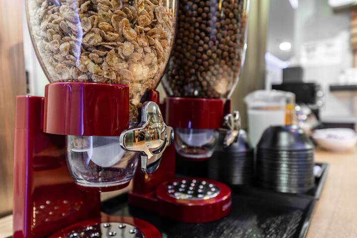 Breakfast/Coffee Service 76 of 91