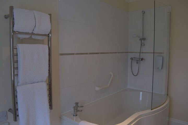 Room 9 of 14