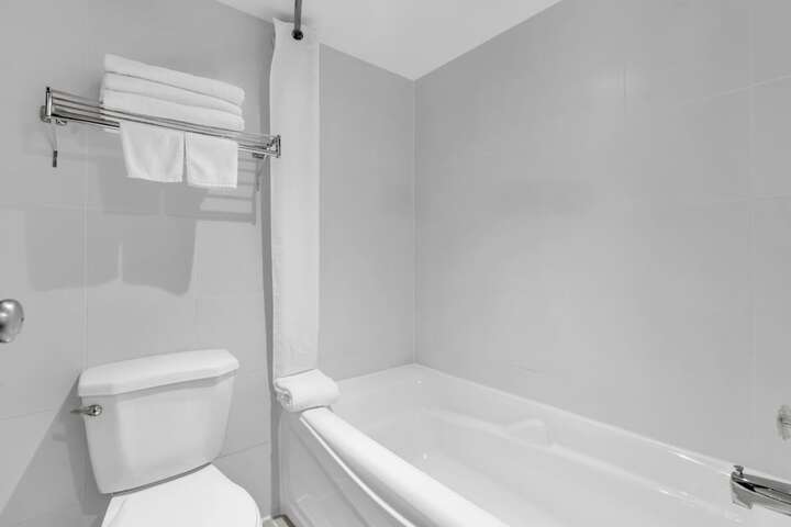 Room 28 of 49