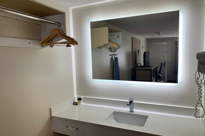 Room 7 of 54