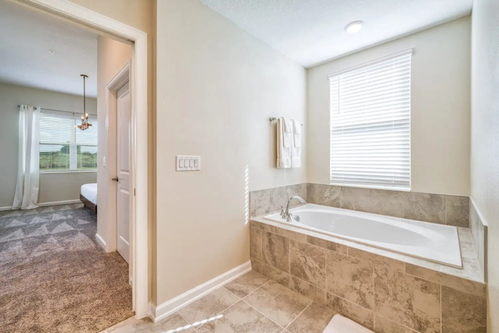 Wonderful Home With Game Room Near Disney