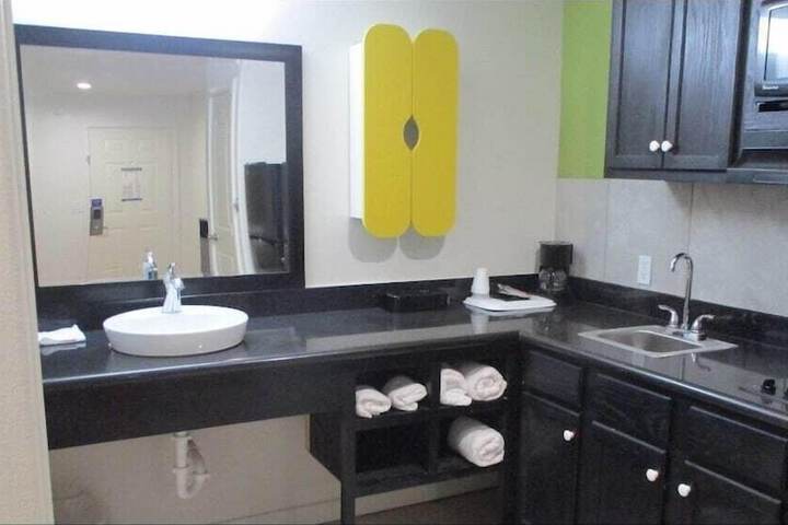 Private kitchenette