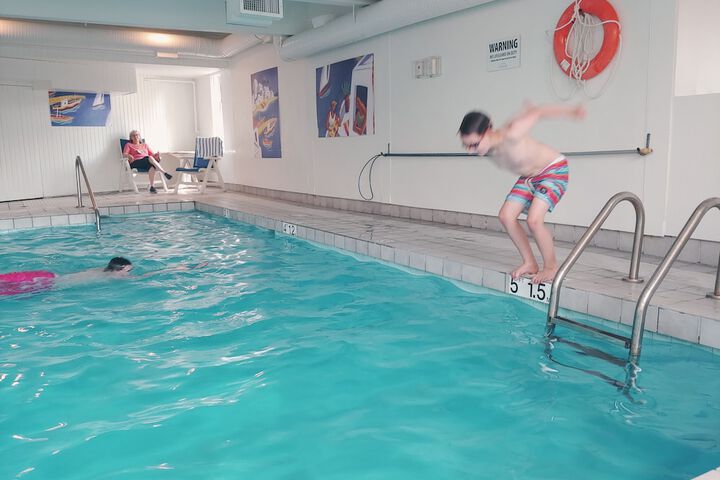 Swimming pool at Hotel Penticton