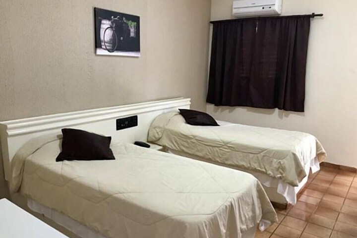Room 2 of 18