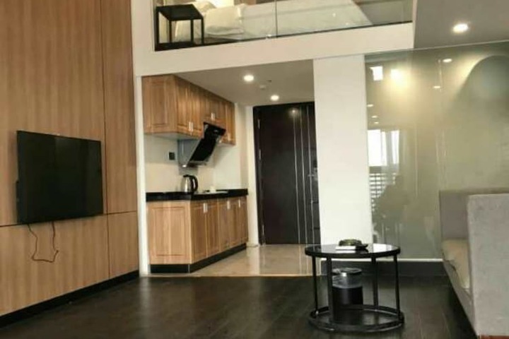Room 9 of 15