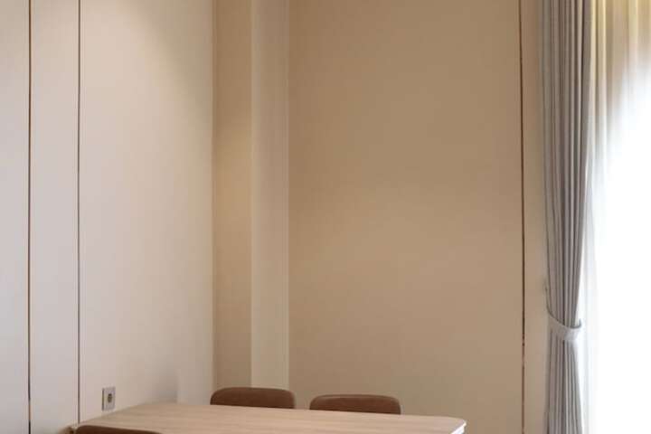 Room 3 of 6