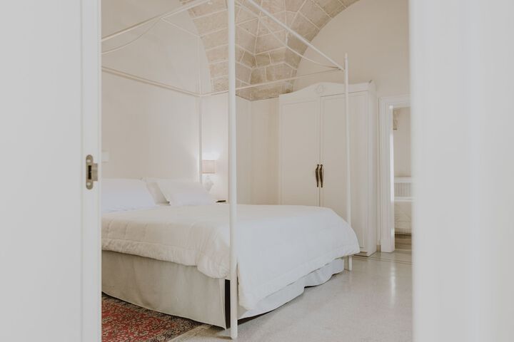 Room 40 of 137