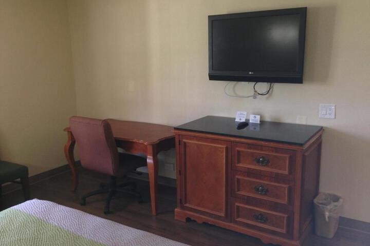 2 Double Beds (1 of 3)
