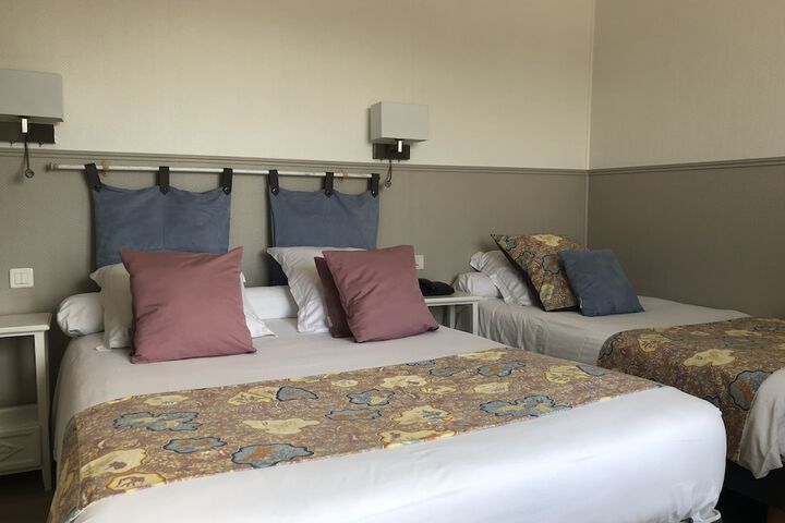 Room 9 of 49