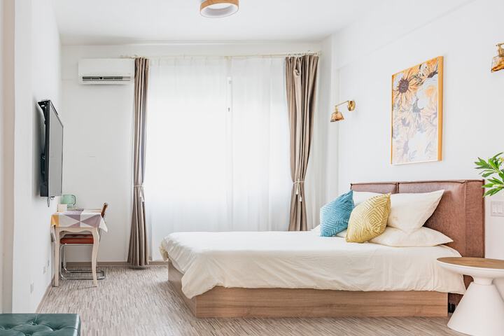 Room 8 of 47
