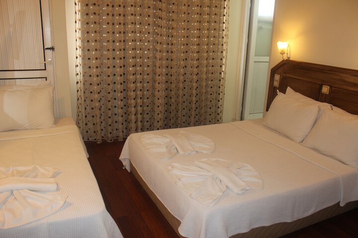 Room 15 of 66