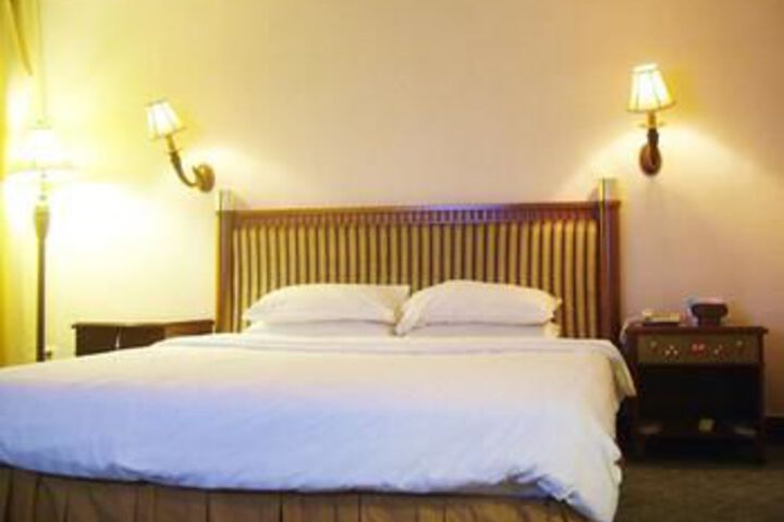 Room 3 of 13