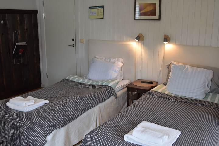 Room 6 of 67