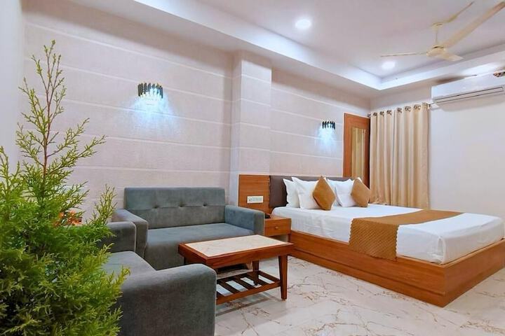 Room 43 of 74