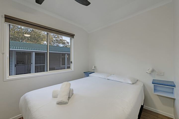 Room 12 of 94