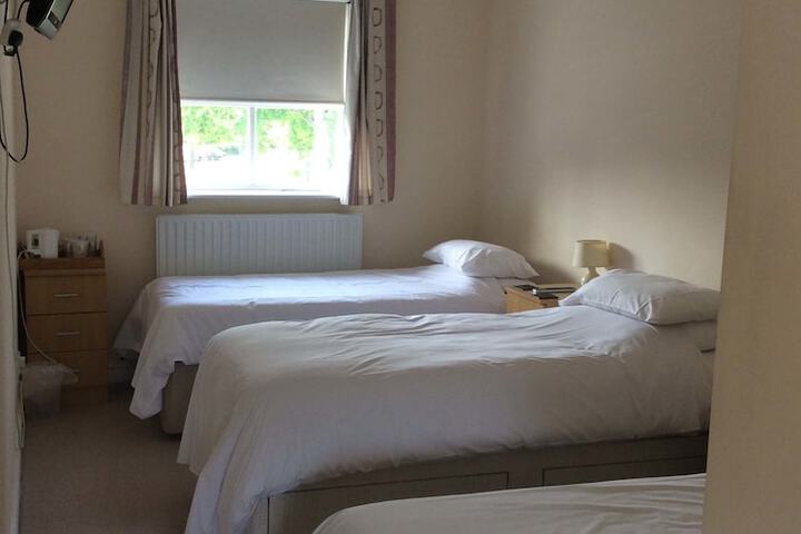 Room 8 of 50