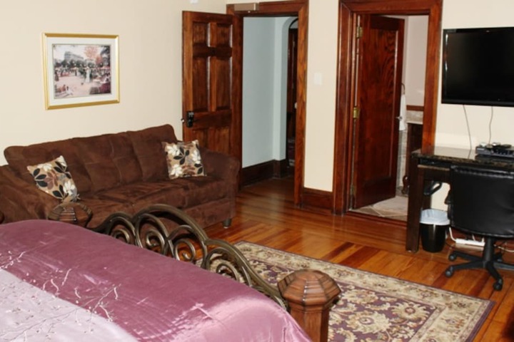 Room 7 of 30