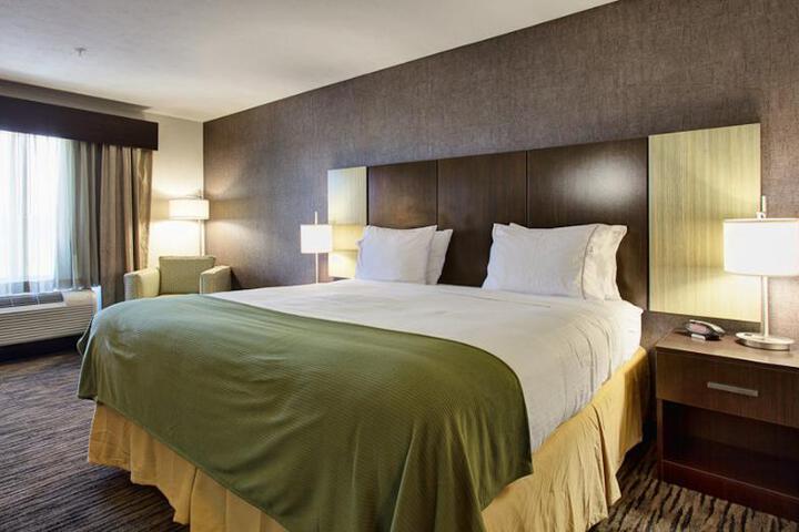 Standard Room, King or Two Doubles