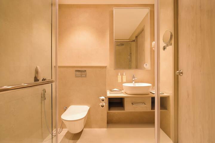 Room 42 of 62