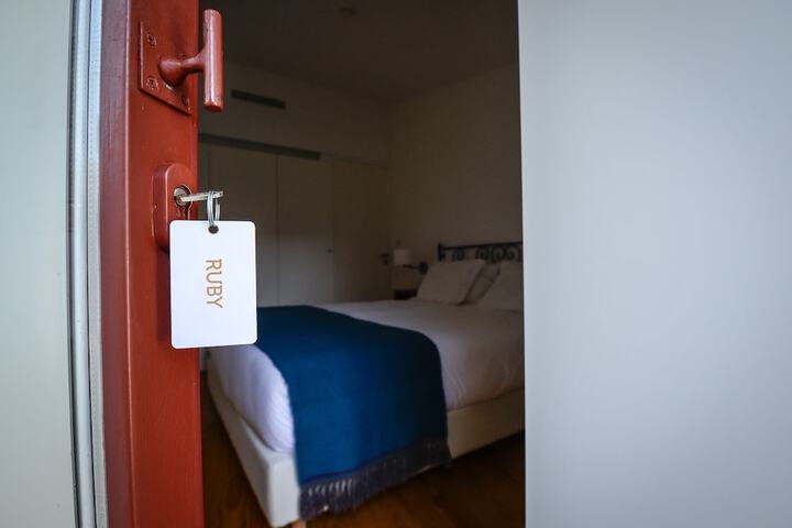 Room 6 of 70