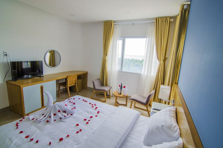 Room 14 of 78