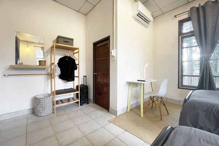 Room 44 of 64