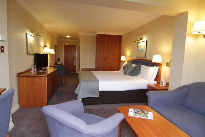 Room 16 of 79