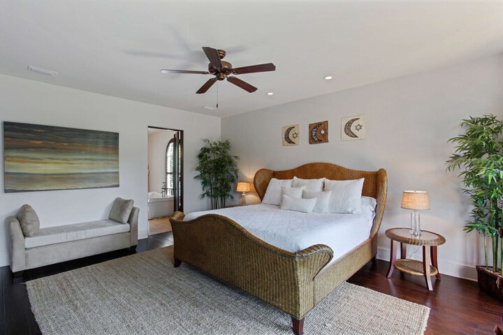 Room 5 of 35