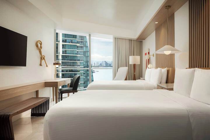 Room 32 of 155