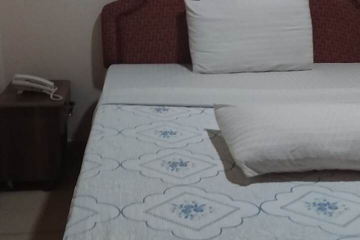 Room 6 of 31