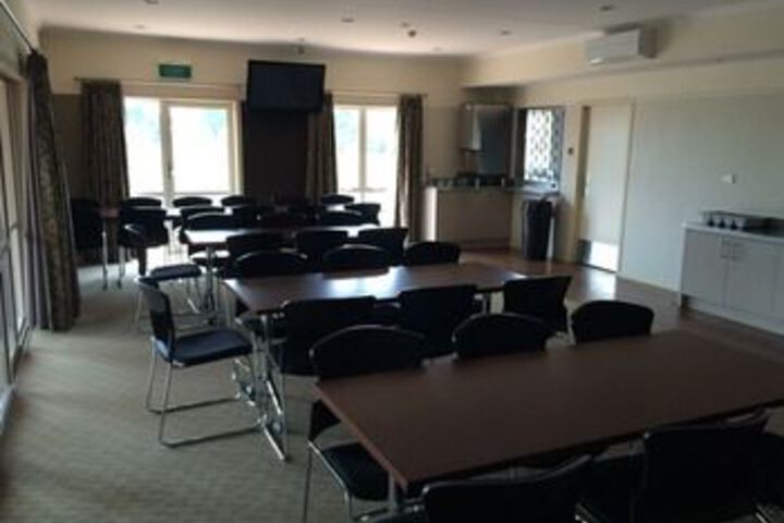 Ballroom/Hall 2 of 19