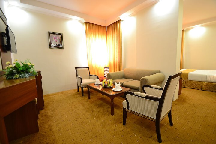Room 9 of 19