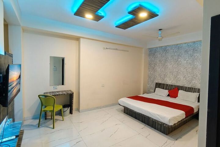 Room 8 of 21